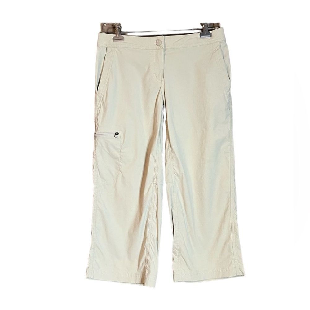 βL.L.BeanβlightΒ creamβcapriβpants.